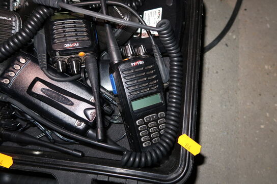Kuffert med div. Walkie talkier FYSTEC CP-01