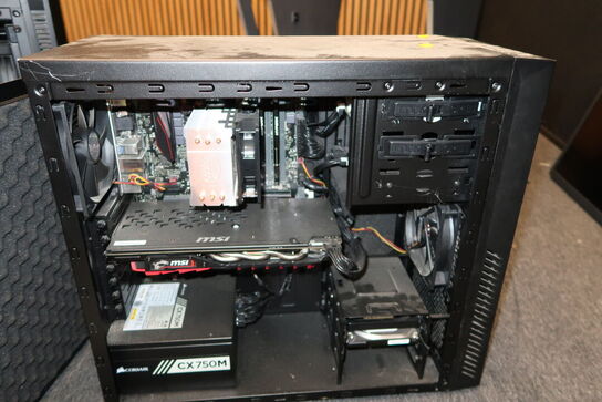 Computer med kabinet COOLER MASTER