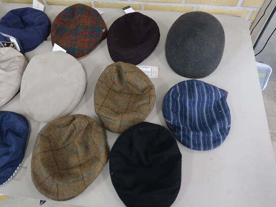 14 stk. Kasketter KANGOL, BUGATTI