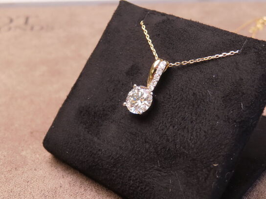 14 kt. Guldhalskæde med 2.04 ct. Briliantsleben Diamant