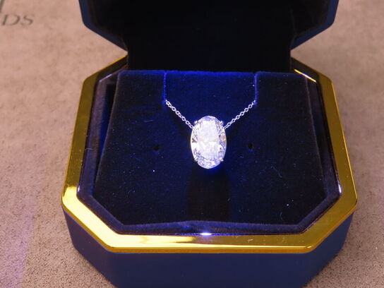 14 kt. Hvidguldhalskæde med 4.01 ct. Briliantsleben Diamant