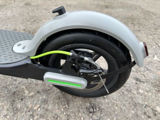 El løbehjul med tophastighed på 30 km/t.
