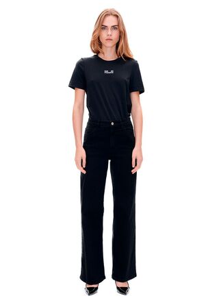 Nicette BAUM UND PFERDGARTEN Str.: 44