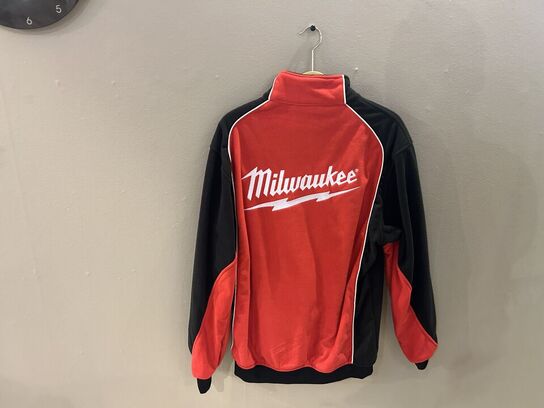 Milwaukee Flis, Str L