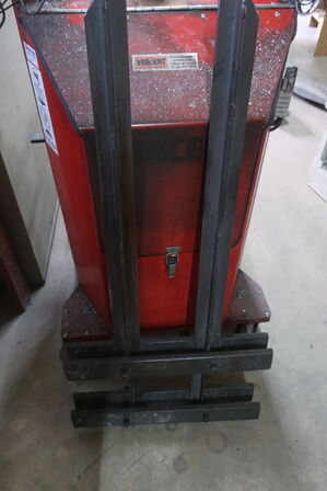 El-stabler, med gafler til varme emner fra hærdeovne