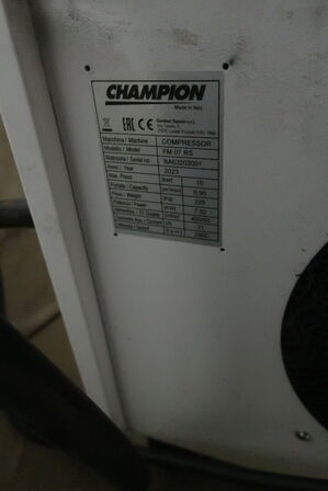 Skruekompressor, CHAMPION FM 07 RS, med filer og tank