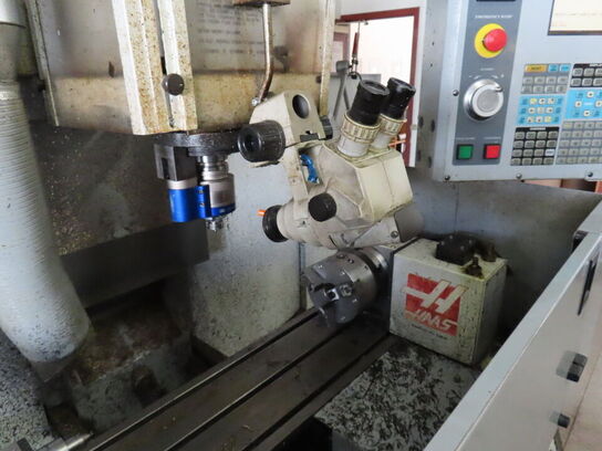 4 akset bearbejdningscenter, fabr. HAAS, type TM 2 HE årg. 2005