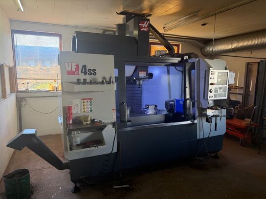 4 akset bearbejdningscenter, fabr. HAAS, type VF 4SS årg 2019 # KUN KØRT 421 timer