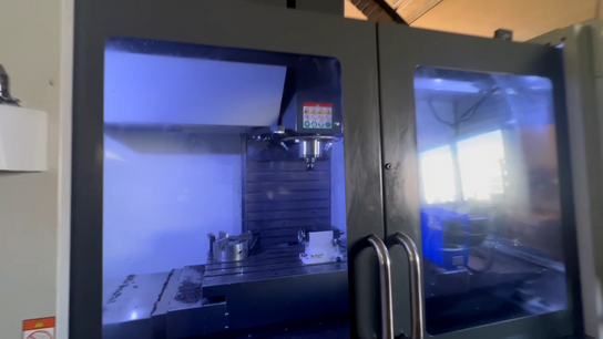 4 akset bearbejdningscenter, fabr. HAAS, type VF 4SS årg 2019 # KUN KØRT 421 timer