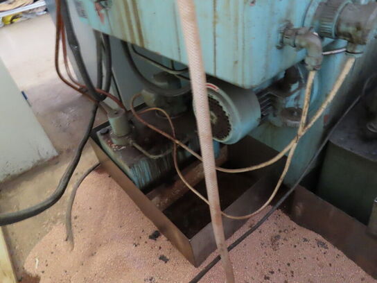 Rundslibemaskine m/innersliber, fabr. TOS, type BU 28 x 1000 årg 1982