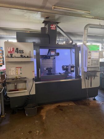 4 akset bearbejdningscenter, fabr. HAAS, type VF 4SS årg 2019 # KUN KØRT 332 timer