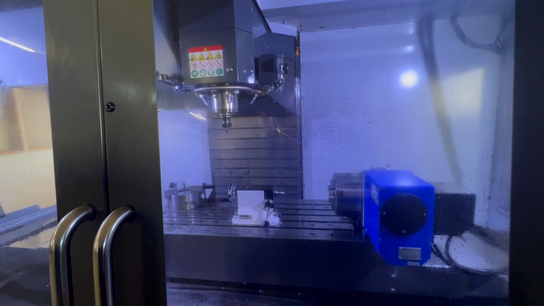 4 akset bearbejdningscenter, fabr. HAAS, type VF 4SS årg 2019 # KUN KØRT 421 timer