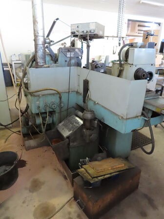 Rundslibemaskine m/innersliber, fabr. TOS, type BU 28 x 1000 årg 1982