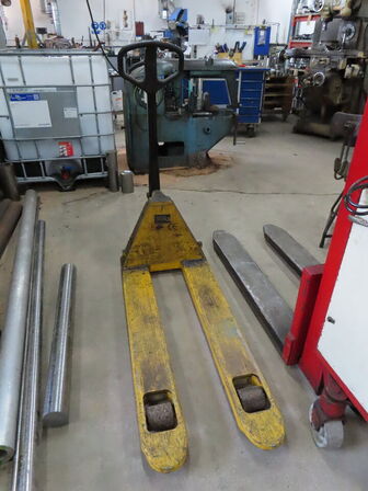 Løftevogn - Bemærk: Kan først hentes d. 29/4