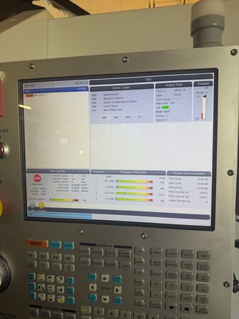 4 akset bearbejdningscenter, fabr. HAAS, type VF 4SS årg 2019 # KUN KØRT 332 timer