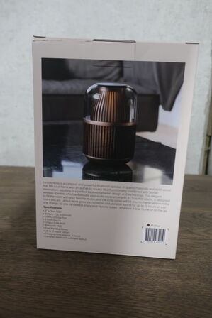 Højttaler/bordlampe LEMUS Nova Walnut