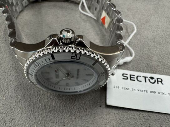 Armbåndsur SECTOR 230 35 MM 3H WHITE MOP DIAL 