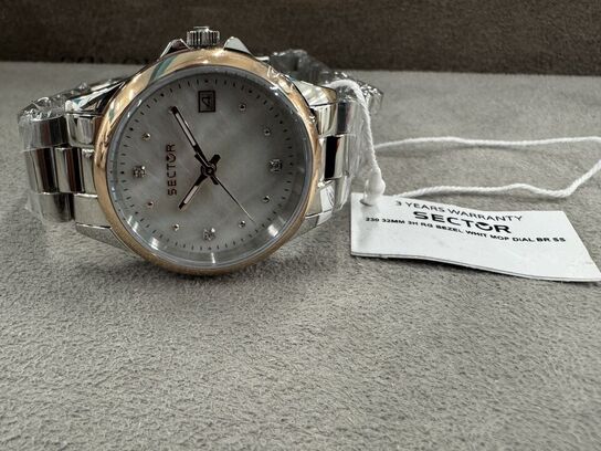 Armbåndsur SECTOR 230 32 MM 3H RG BEZEL WHIT MOP DIAL BR SS