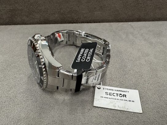Armbåndsur SECTOR 230 43 MM AUTO 3H BLACK DIAL BR SS