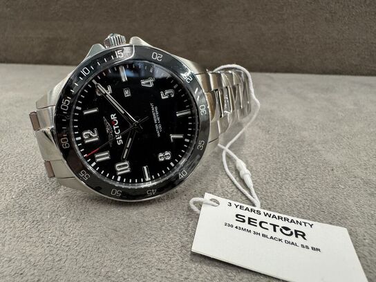 Armbåndsur SECTOR 230 43 MM 3H BLACK DIAL SS BR