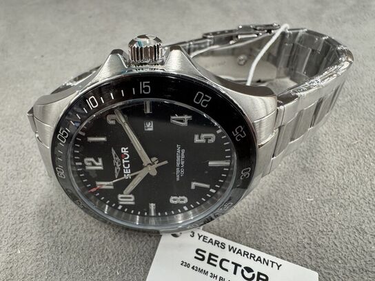 Armbåndsur SECTOR 230 43 MM 3H BLACK DIAL SS BR