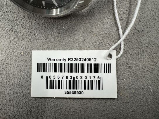 Armbåndsur SECTOR 240 32 MM 3H BLACK DIAL SS BR