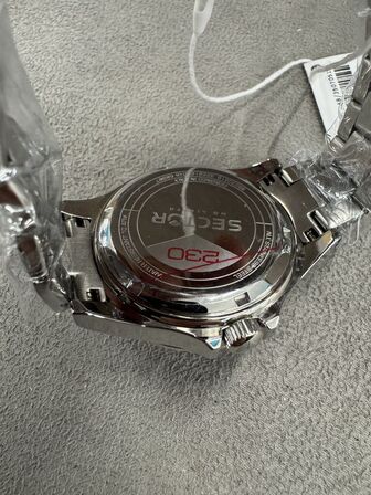 Armbåndsur SECTOR 230 39 MM 3H BLACK DIAL BR SS