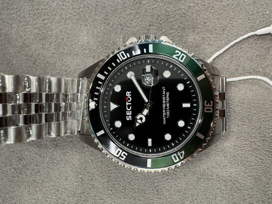 Armbåndsur SECTOR 230 43 MM 3H BLACK DIAL BR SS