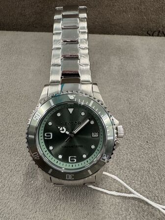 Armbåndsur SECTOR 230 36 MM 3H LIGHT GREEN DIAL SS BR