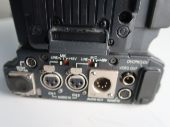 Kamera PANASONIC AJ-HPX2100E med lens