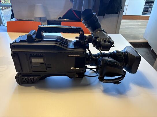 Kamera PANASONIC AJ-HPX2100E med lens