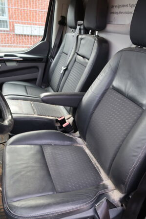 Varebil FORD Transit Custom Van 2.0 FWD A6