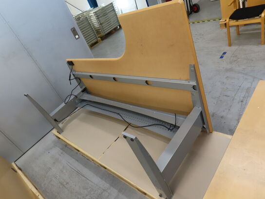 El-hæve/sænke bord