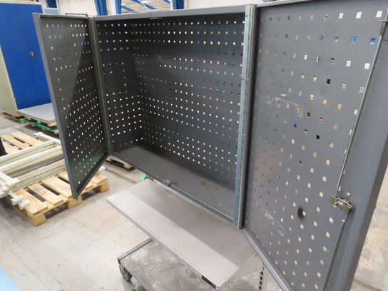 Værkstedsreol på hjul