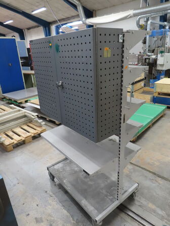 Værkstedsreol på hjul