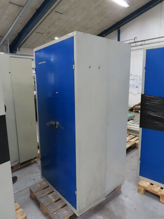 2 stk. værkstedskabe