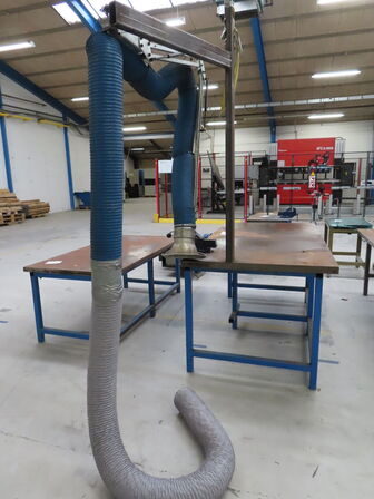 Svejsebord 1.250 kg med skruestik og udsugningsslange