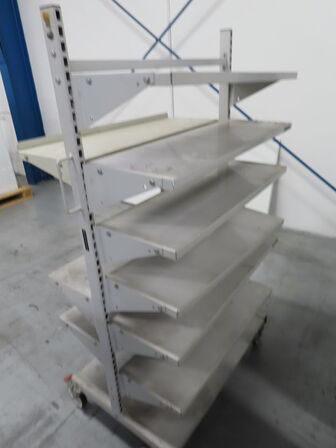 Værkstedsreol på hjul