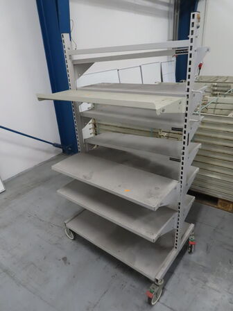 Værkstedsreol på hjul