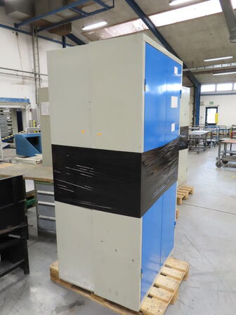 2 stk. værkstedskabe