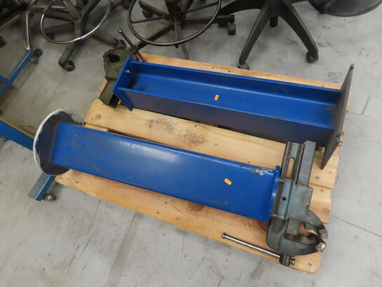 2 stk. søjler med skruestik