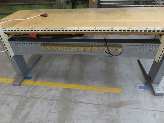 El-hæve/sænke arbejdsbord