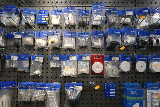 Div. Strikpropper, mellemled, afbryder m.m. GN BELYSNING