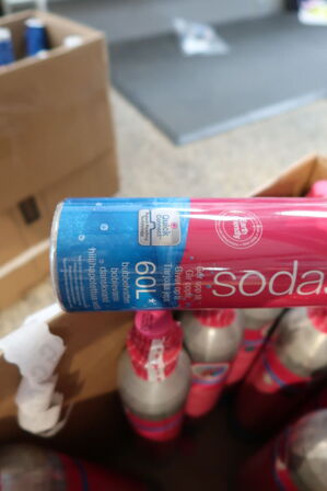 Kasse med 11 stk. patroner SODASTREAM