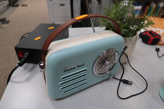 FM Radio samt div. Genopladelige lamper