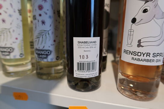 7 stk. snabelvand, rendyr sprut