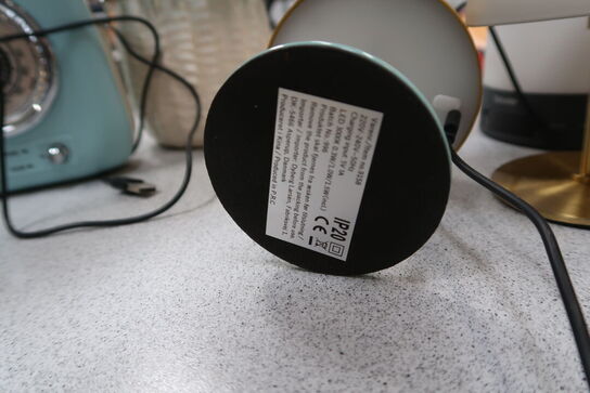 FM Radio samt div. Genopladelige lamper