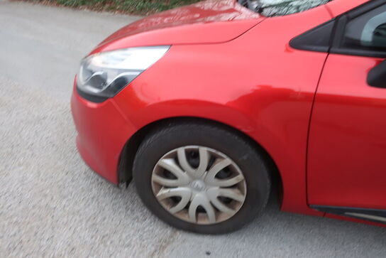 Personbil RENAULT Clio Tce 90 Sport Tourer (momsfri)(se billeder af service og reparationer)
