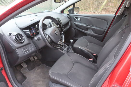 Personbil RENAULT Clio Tce 90 Sport Tourer (momsfri)(se billeder af service og reparationer)