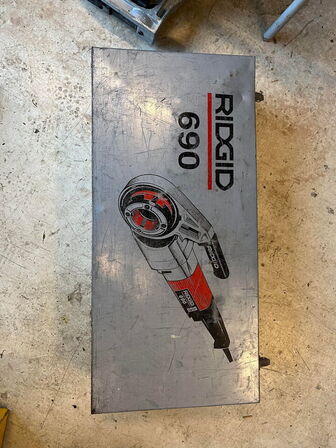 Gevindskære, RIDGID 690